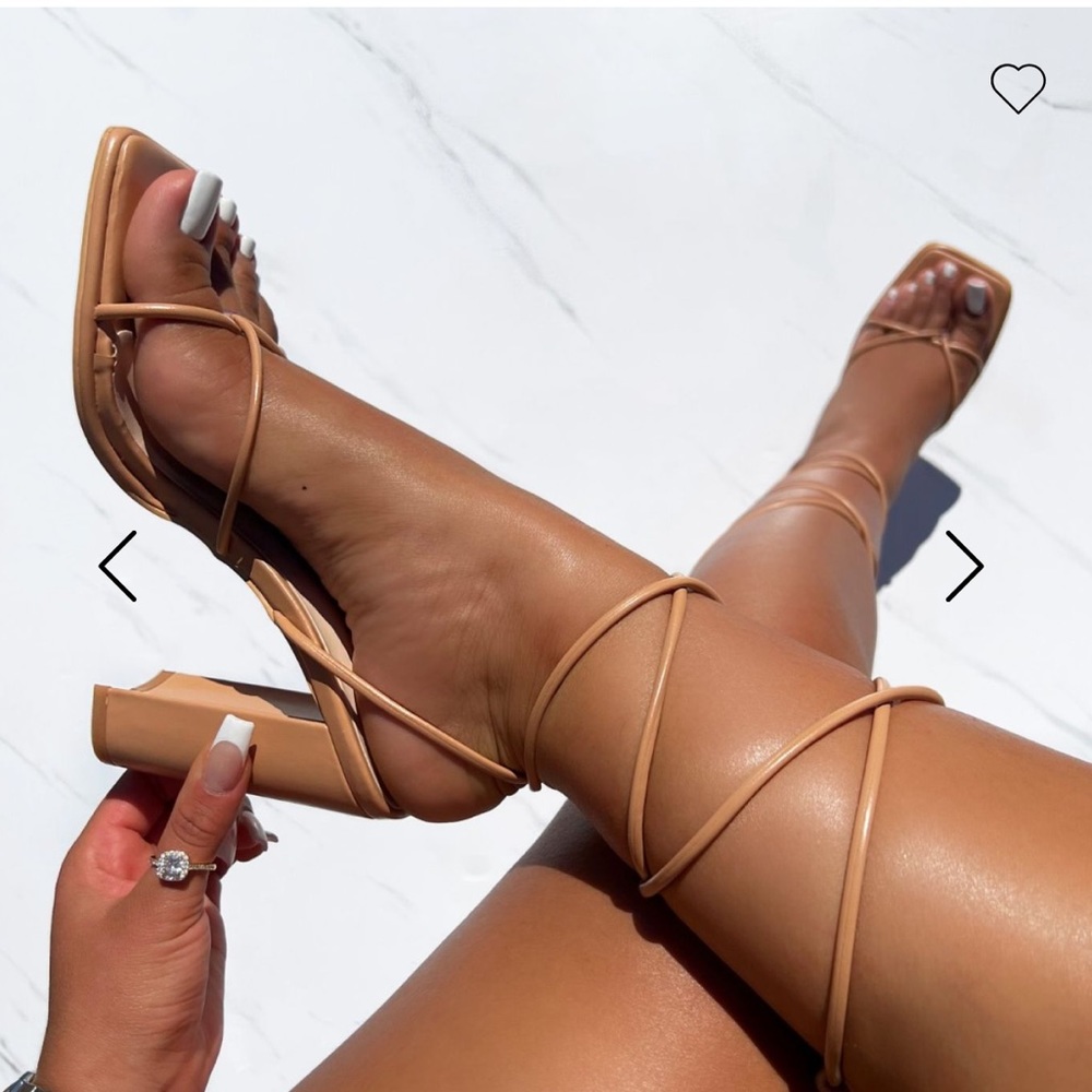 SIMMI - CALLY LACE UP BLOCK HEELS